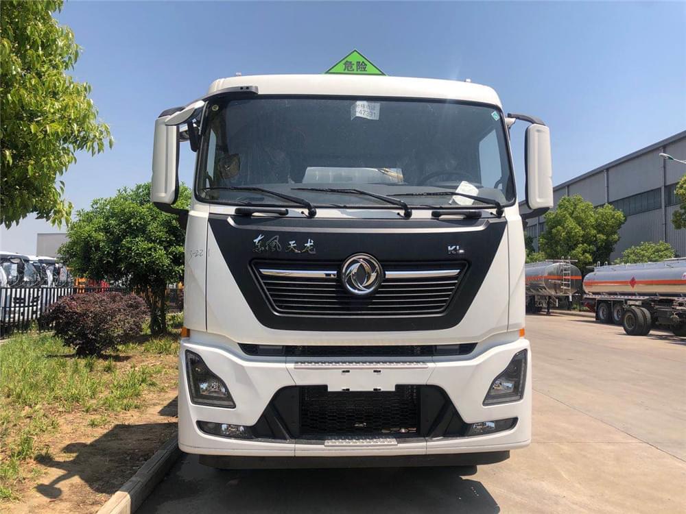國六東風天龍前四后八25.2方油罐車